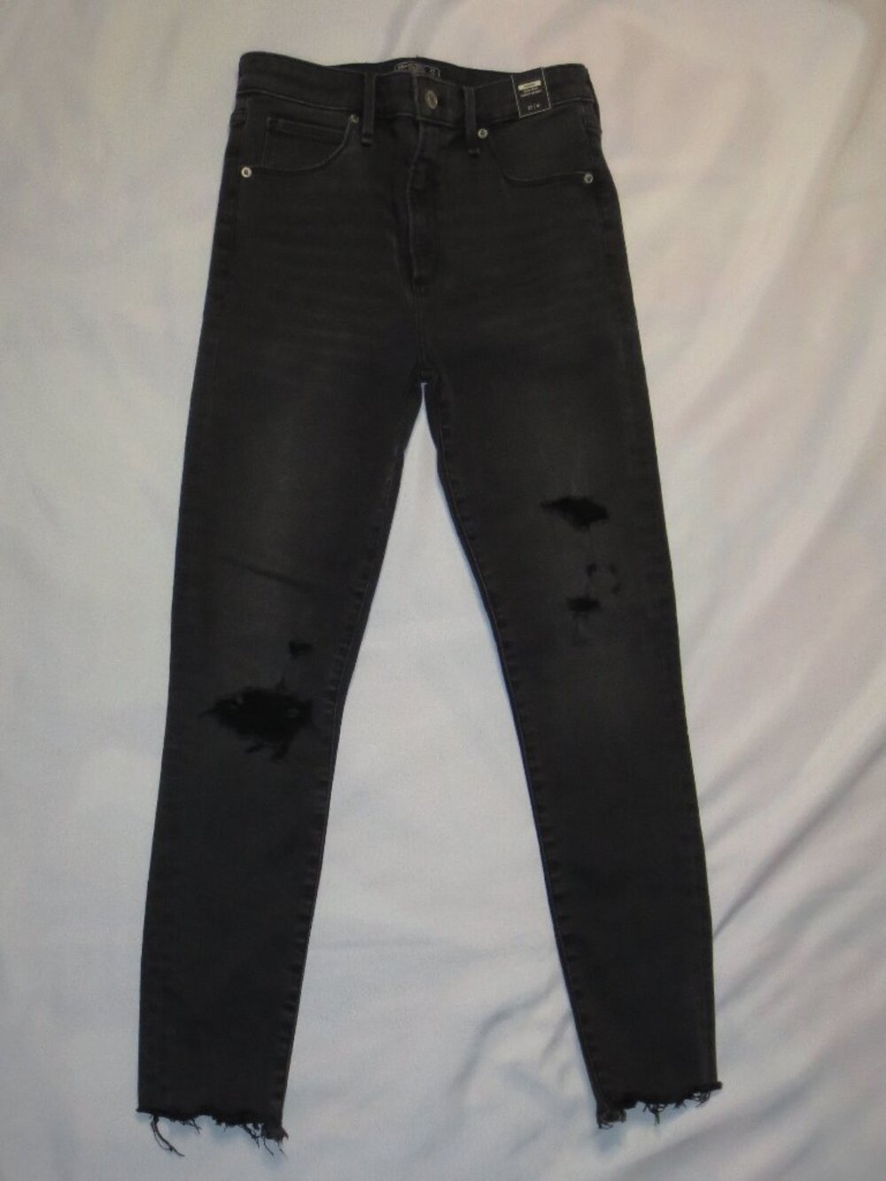 NWT ABERCROMBIE& FITCH womens JEANS distressed BLACK skinny SIMONE high rise 4